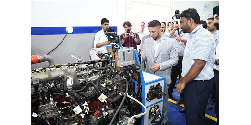 Ashok Leyland Unveils India's Largest Premier Automobile Lab At CGC Jhanjeri  