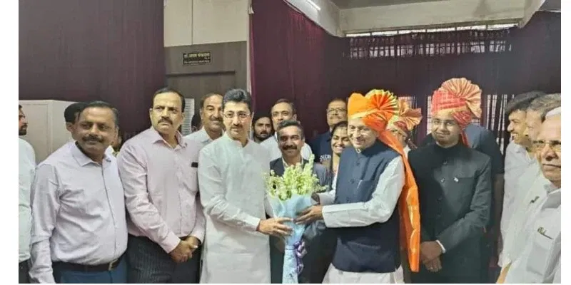 AISSMS IOIT College of Engineering  Implements First Wireless Messaging System In The Country 