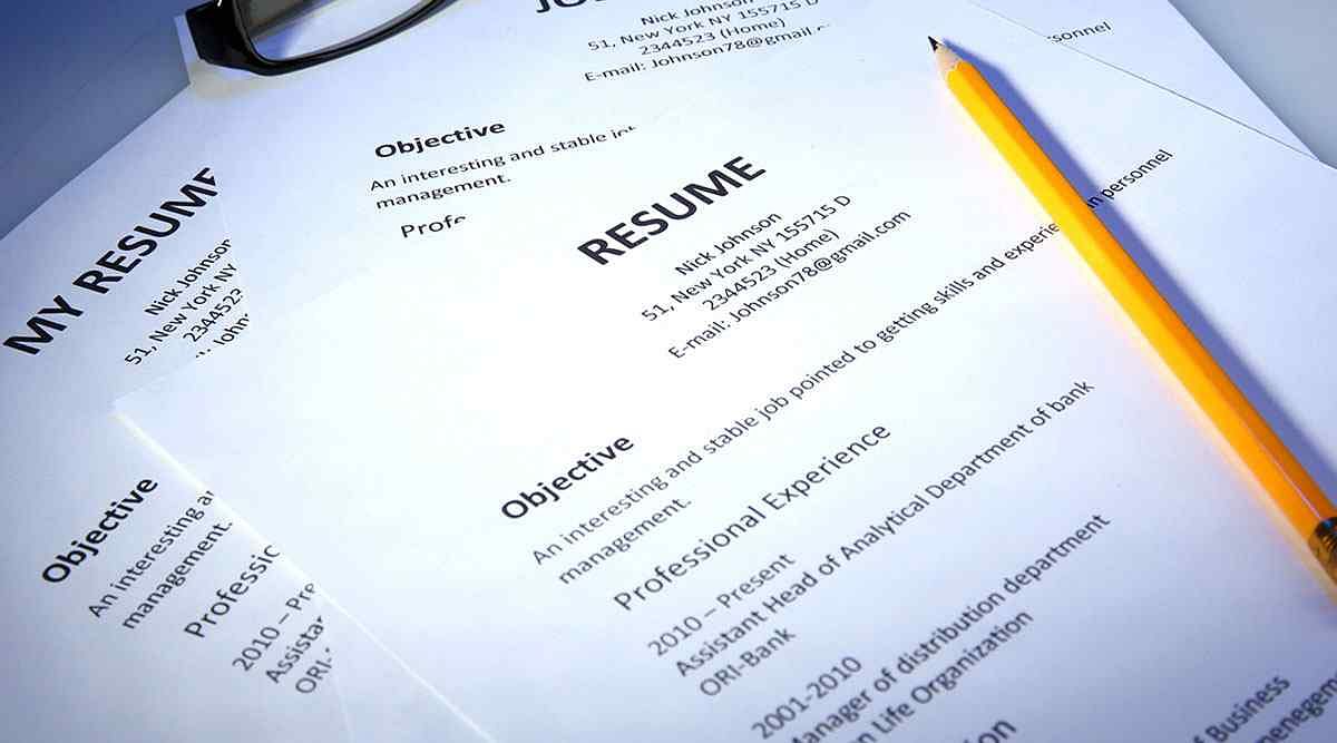 Resume Format For Freshers with Free Templates
