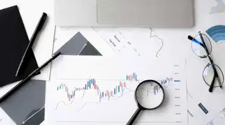 चार्टर्ड अकाउंटेंट कैसे बनें : सम्पूर्ण मार्गदर्शिका यहां पाएं!