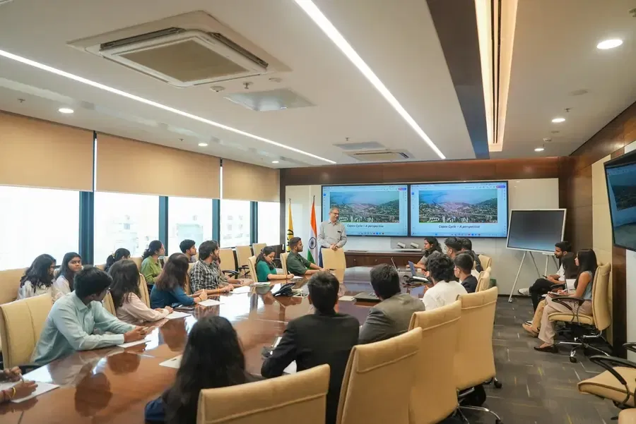Parul University Economics Tour: Leadership Lessons, Student Insights, and Human-Centered Growth