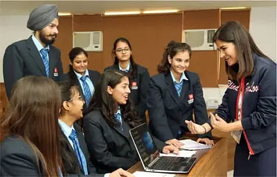UGC Approved Online MBA Colleges in India 2023