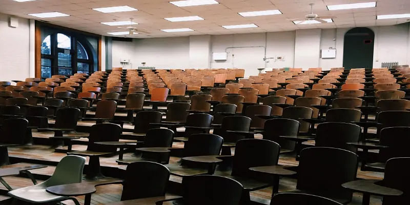 Lecturer vs Professor: Differences, Duties, Salary