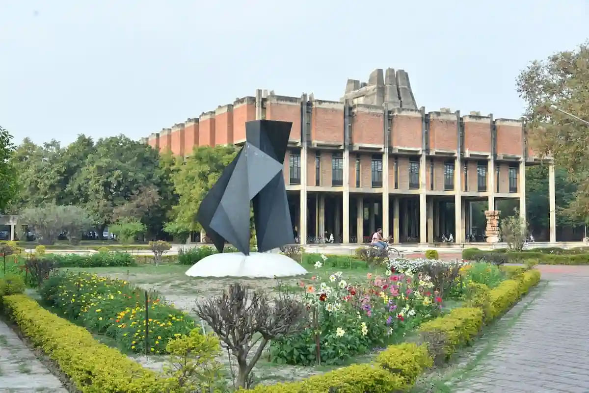 IIT Kanpur Campus