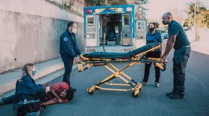 How to Become a Paramedic?