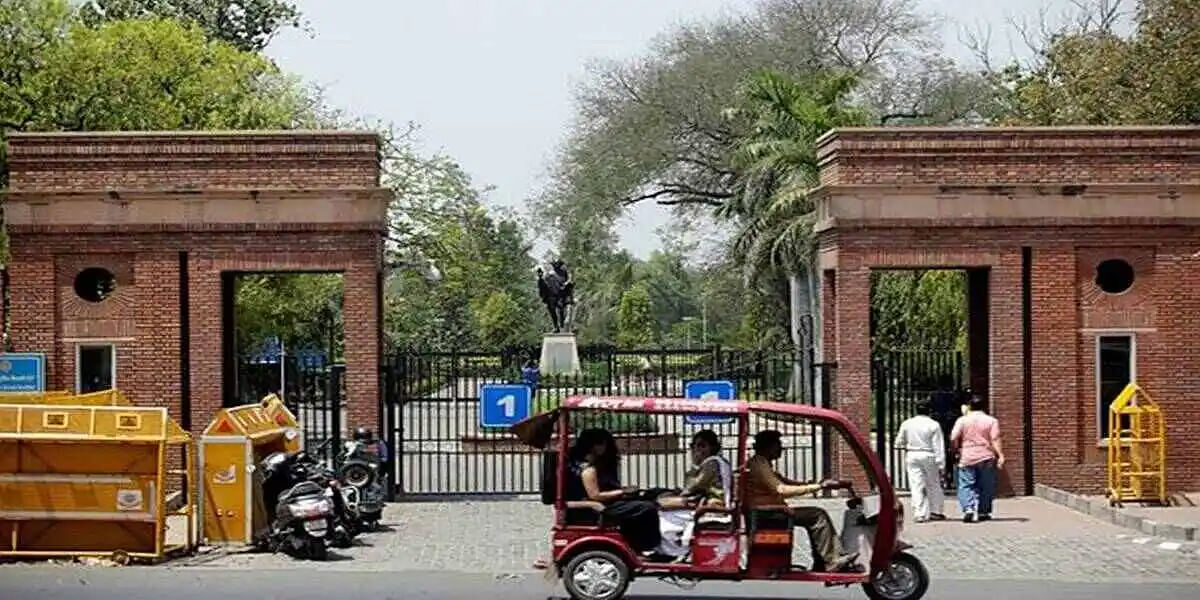 Delhi University Notable Alumni: List, Association, Official Portal