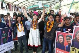 National TV Stars of Lovely Professional University [LPU], Jalandhar are Received by their Enthralled Fellow Students