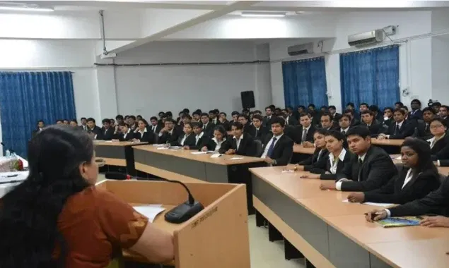 Online Courses in IIM Without CAT: Eligibility & Fees