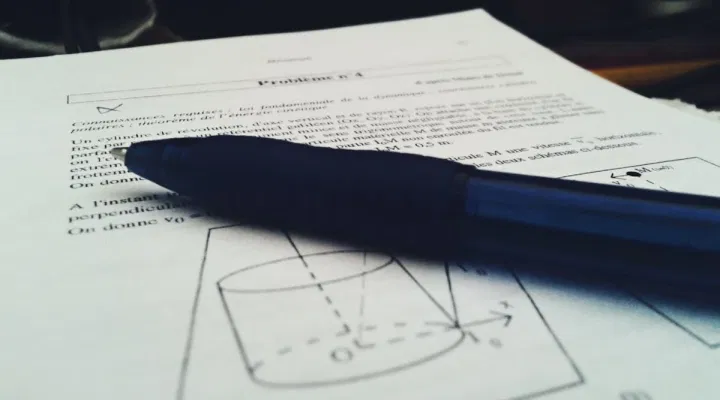 MP Board Class 12 Physics Question Paper 2024 PDF Download