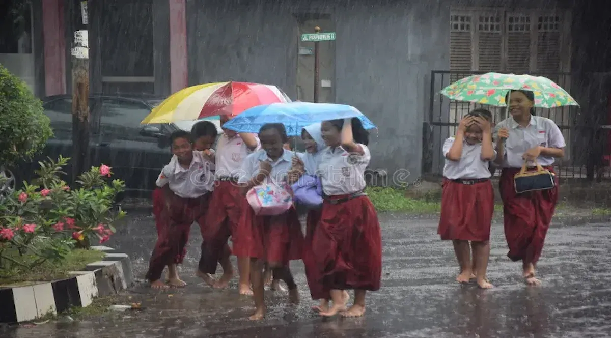 Kerala School Holiday 25 November 2025 Due to Rain LIVE Updates