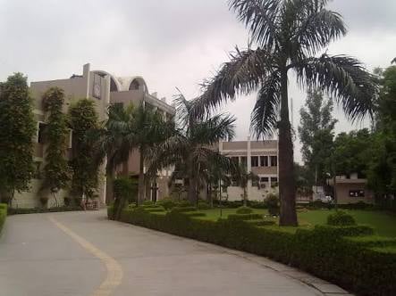 Rahul Dev's Review On Sri Guru Tegh Bahadur Khalsa College, University ...